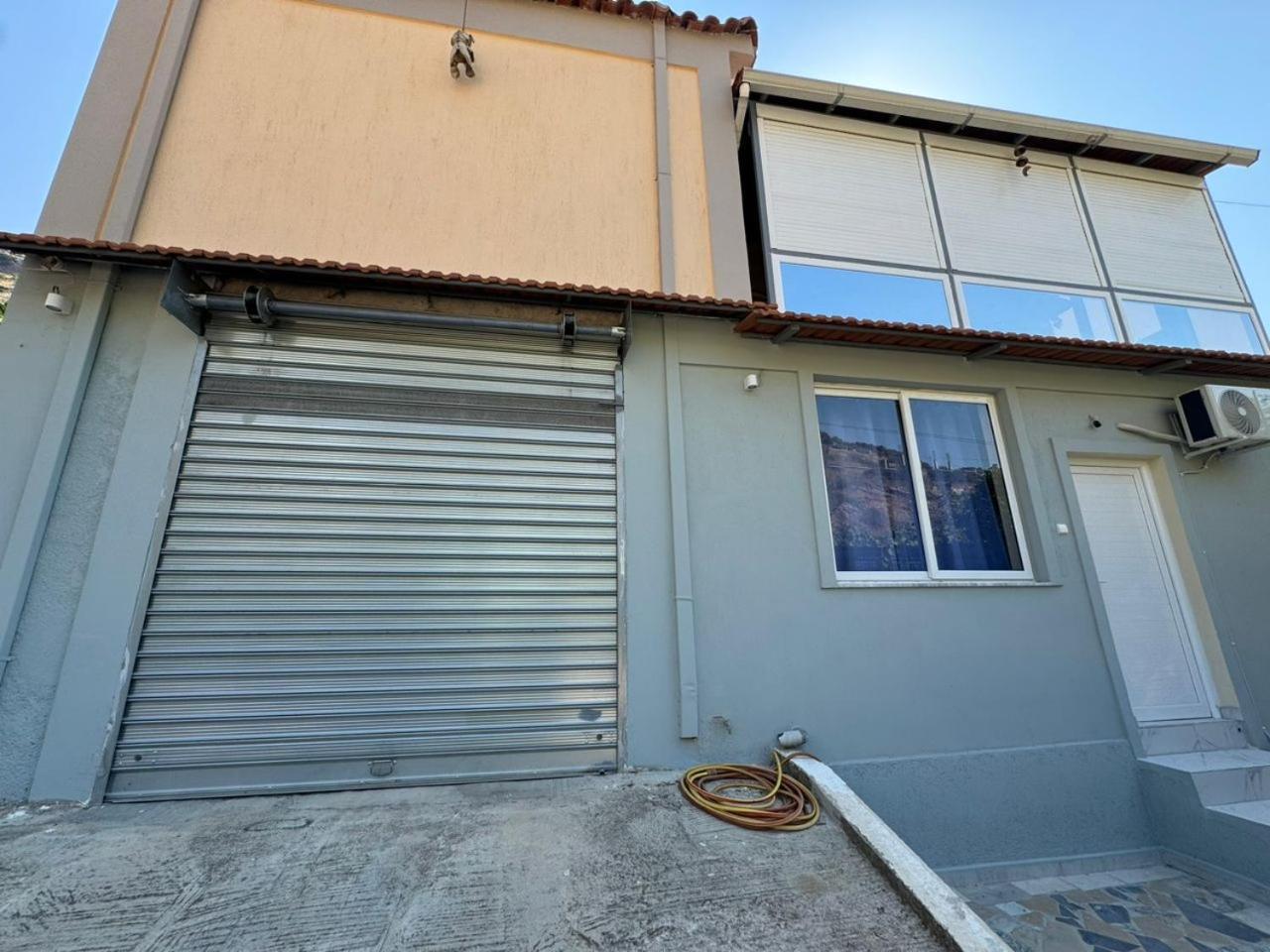 Miri Apartments Sarandë エクステリア 写真